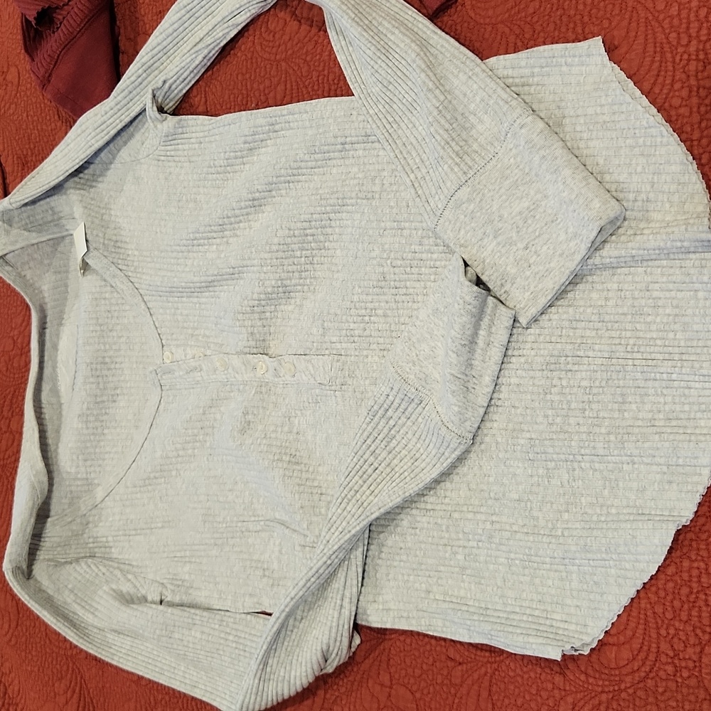2 Aerie Ribbed Sweaters - Picture 4 of 4